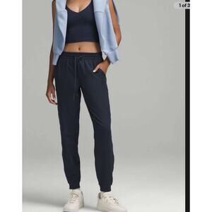 Lululemon Soft Jersey Classic Fit Mid Rise Jogger Pants Size 4 Navy LW5GCMS Yoga